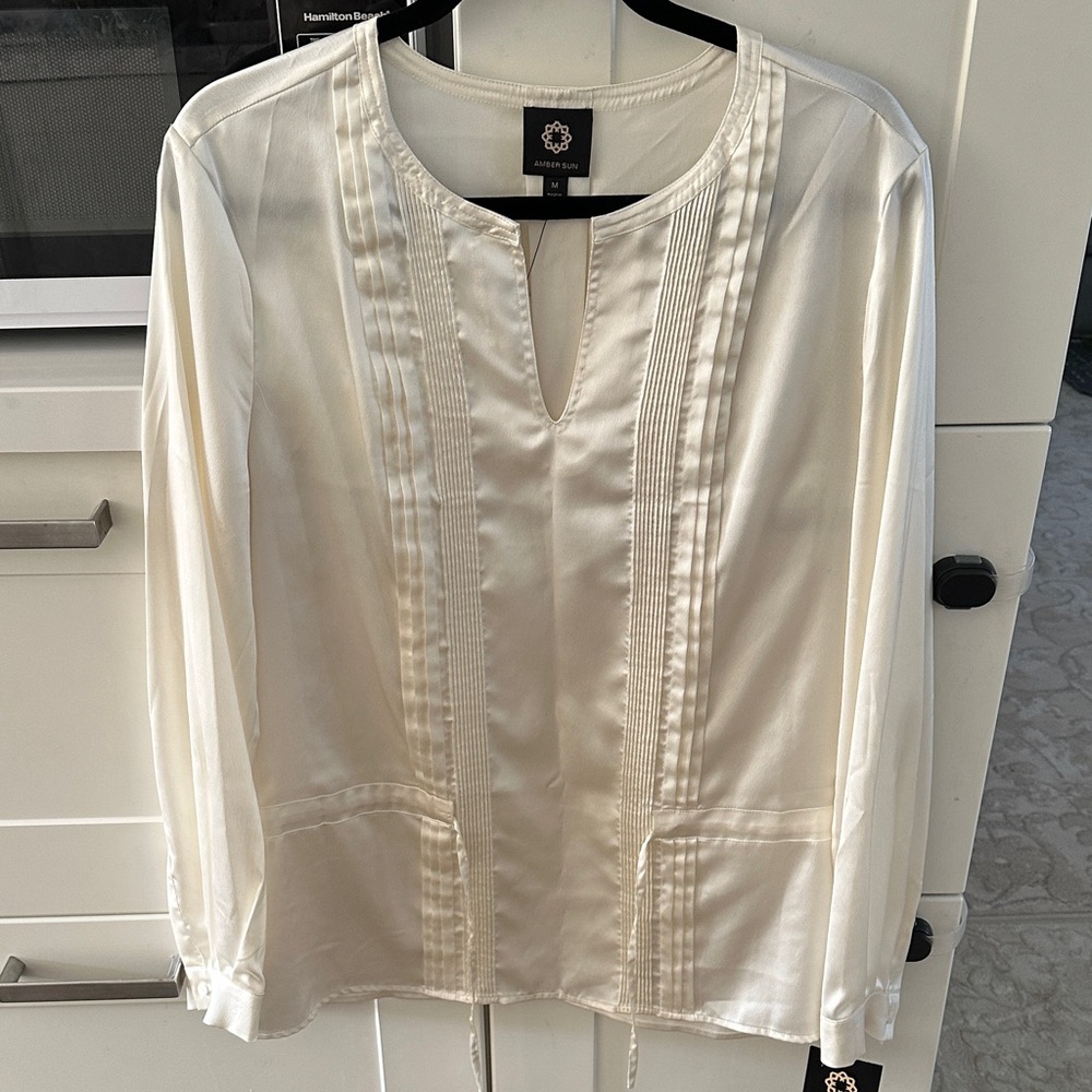 Elegant Cream Blouse with Pintuck Accents